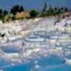Yer altı ve mağara sularının içlerindeki kalsiyum karbonatın belirli koşullar altında çökmesi sonucu meydana gelen kayaçlara Traverten denir.